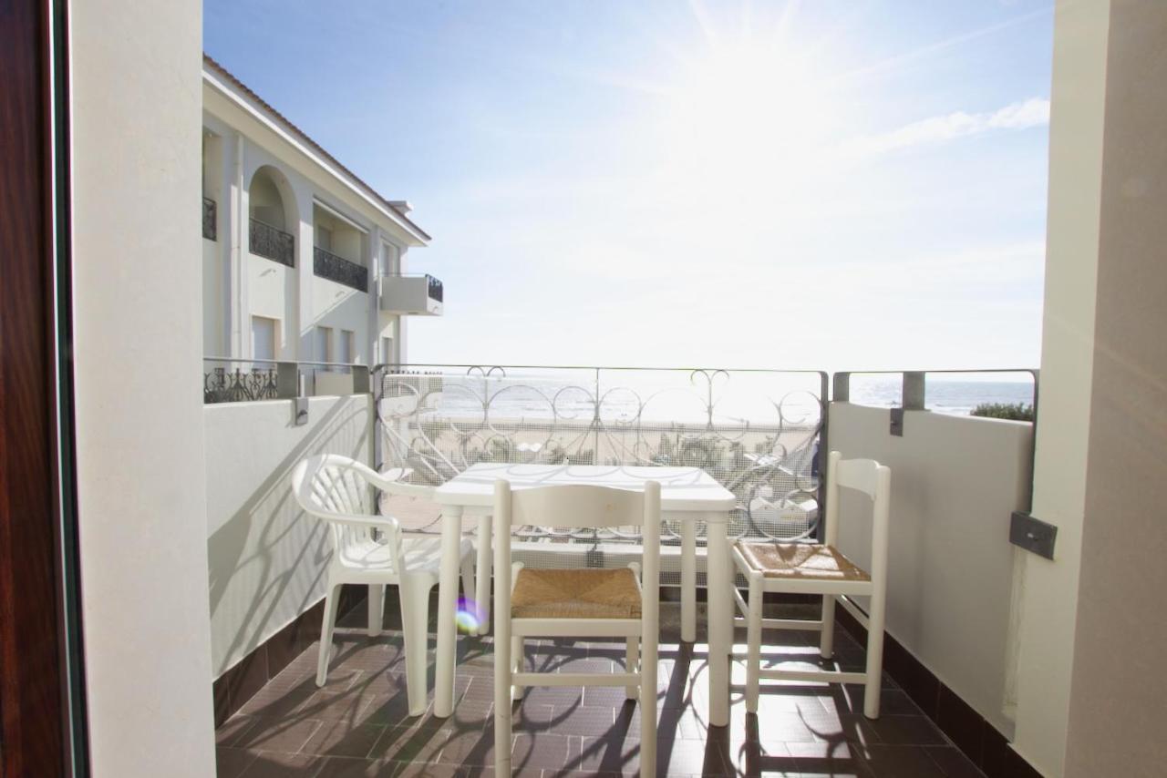 Bagni Miramare - Home Immobiliare Jesolo Eksteriør billede
