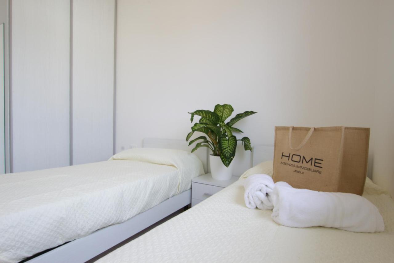 Bagni Miramare - Home Immobiliare Jesolo Eksteriør billede