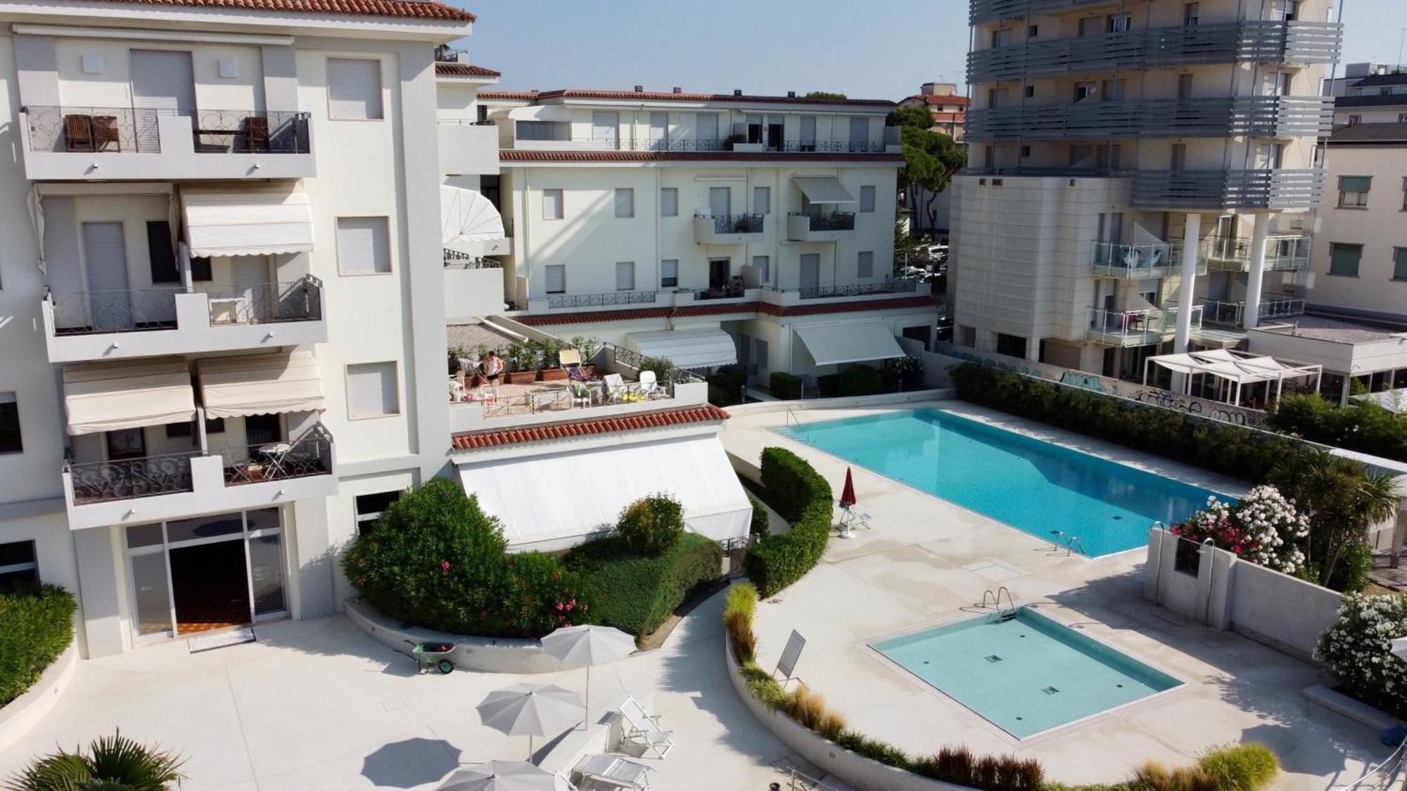 Bagni Miramare - Home Immobiliare Jesolo Eksteriør billede